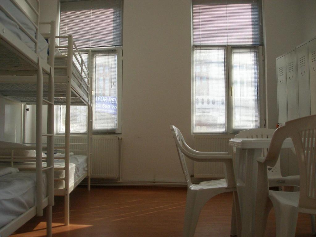 Kretan Hostel Βουκουρέστι Δωμάτιο φωτογραφία
