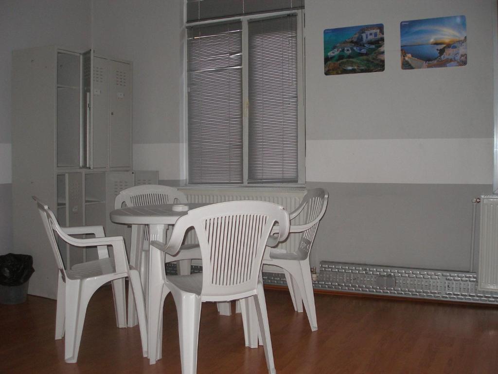 Kretan Hostel Βουκουρέστι Εξωτερικό φωτογραφία