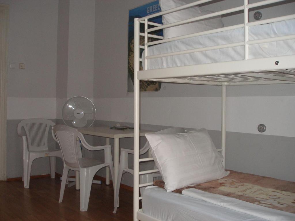 Kretan Hostel Βουκουρέστι Δωμάτιο φωτογραφία